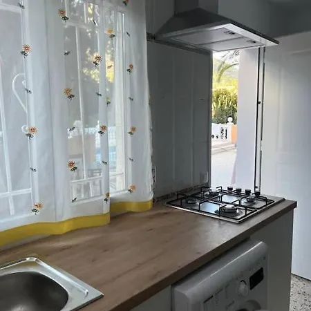 Casa Con Piscina * カルプ